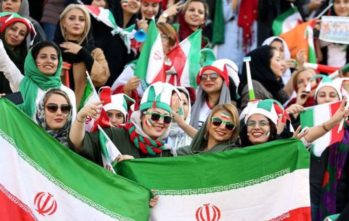 ورود زنان به ورزشگاه