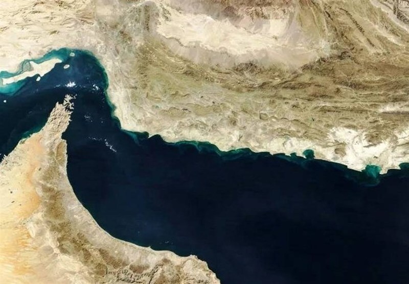 نفتکش ایرانی «نورا» از تنگه هرمز به مقصد چین خارج شد