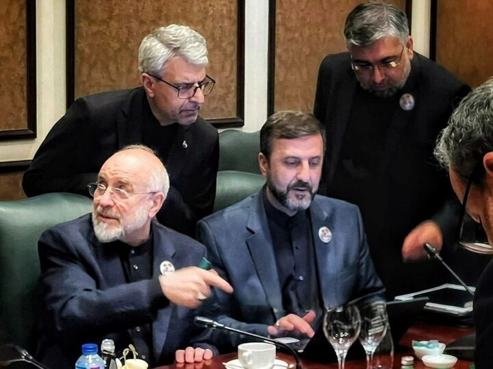 مذاکرات به روز دوم کشیده شد