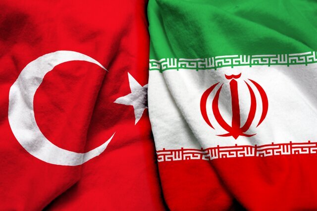 عبور دومین کشتی ترکیهای از تنگه هرمز