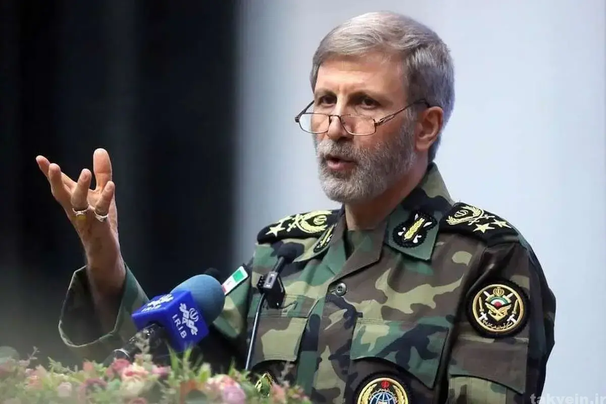 فرمانده کل ارتش: باید آنقدر تلخی در کام دشمن بریزیم که از آن سوی دنیا نگوید نقشۀ ایران را عوض میکنم