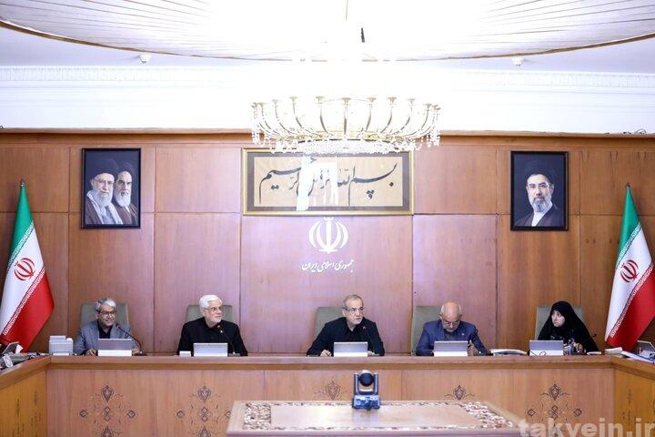برنامه دولت مهار تورم، رونق تولید، وفاق ملی و دیپلماسی عزتمندانه است